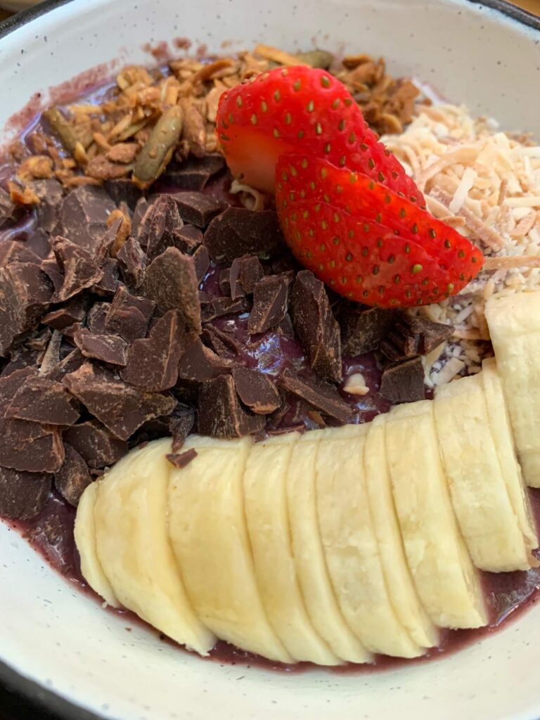 acai bowl at El Cafecito de Mita