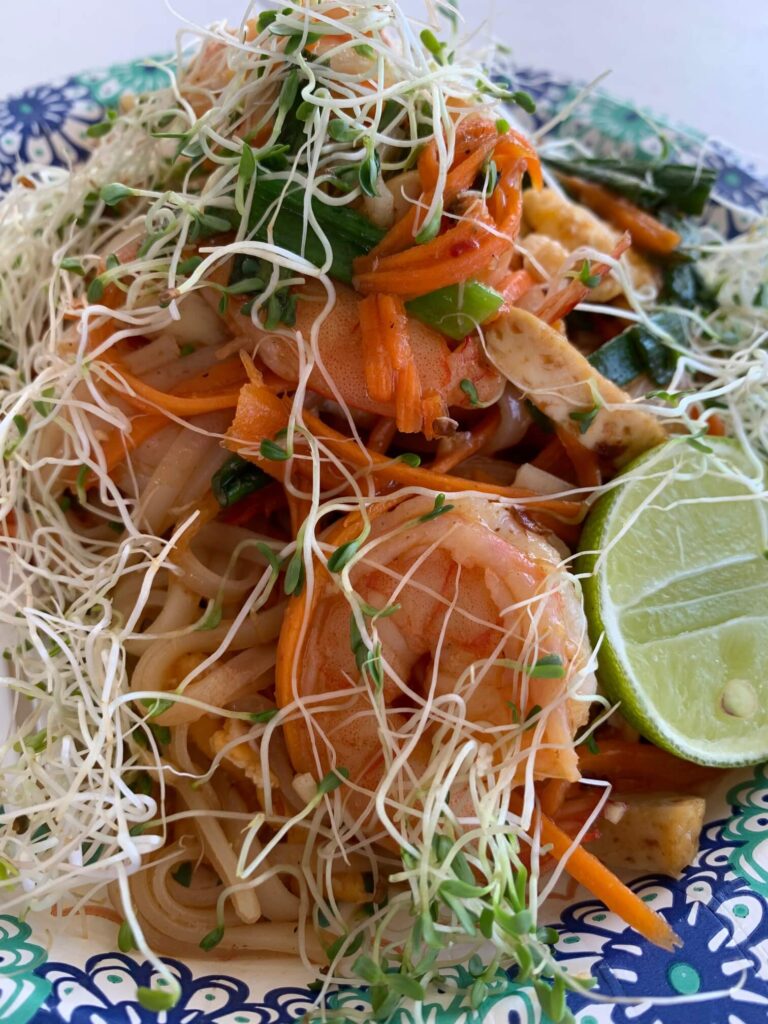 pad thai Nuevo Vallarta Market